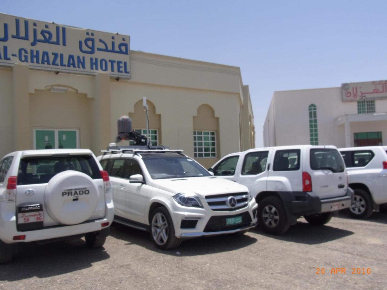 Al Ghazlan Hotel Sinaw Ruddah Exteriör bild