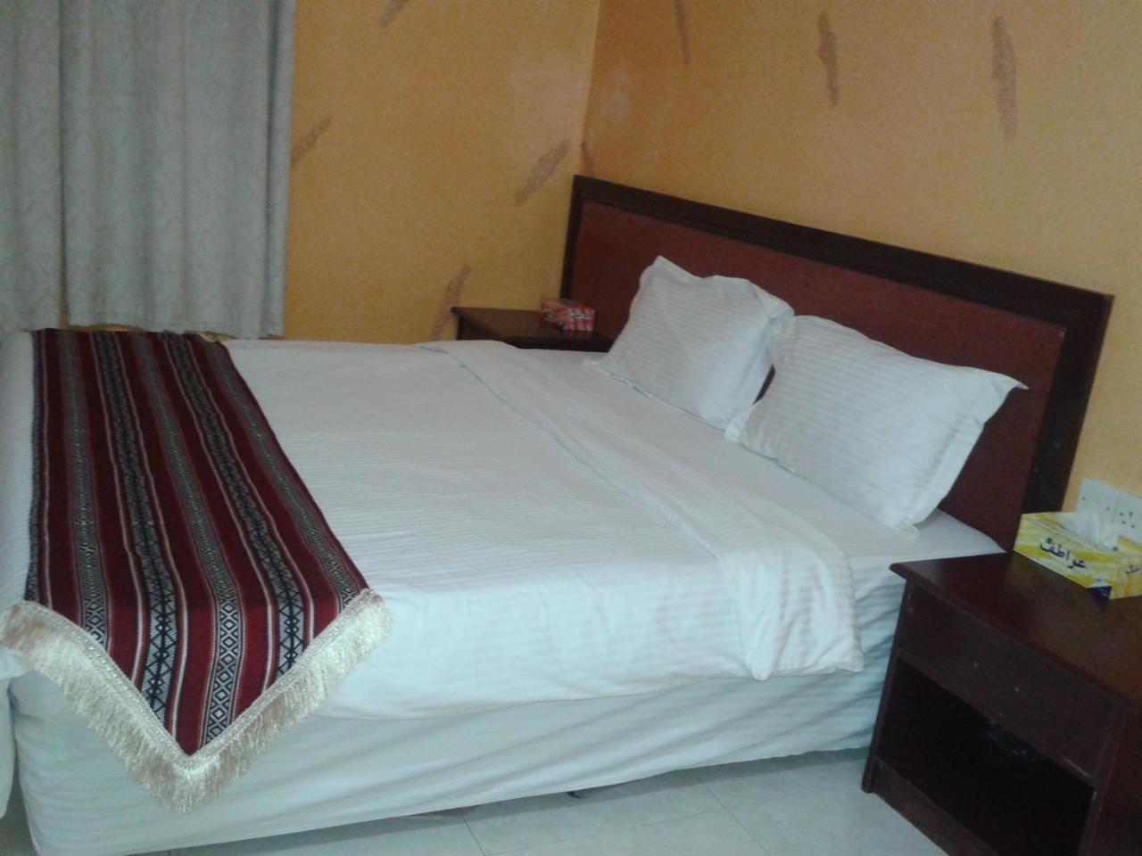 Al Ghazlan Hotel Sinaw Ruddah Exteriör bild