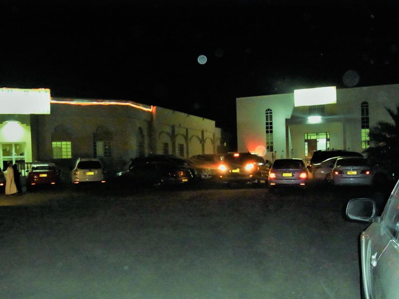 Al Ghazlan Hotel Sinaw Ruddah Exteriör bild