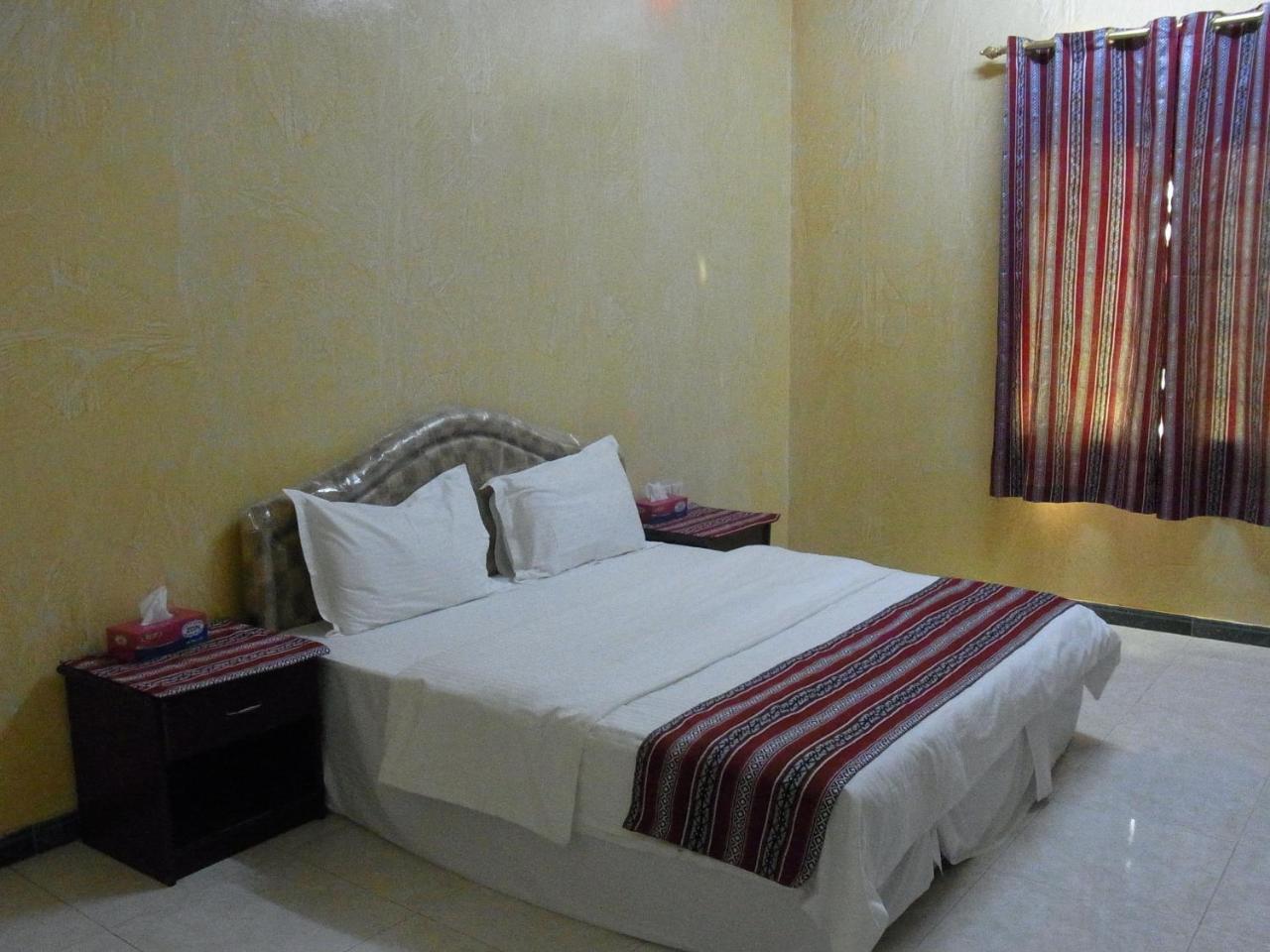 Al Ghazlan Hotel Sinaw Ruddah Exteriör bild