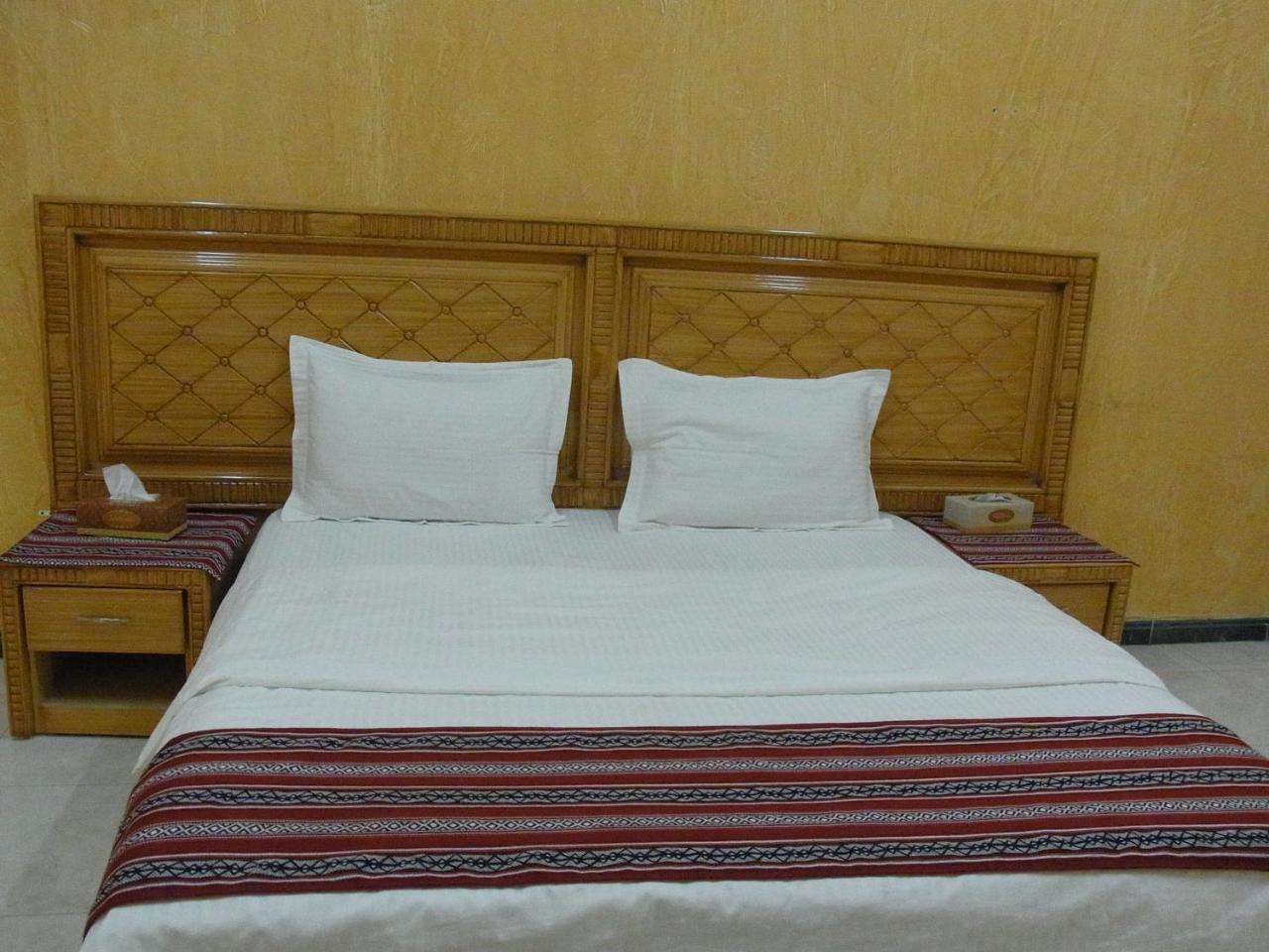 Al Ghazlan Hotel Sinaw Ruddah Exteriör bild