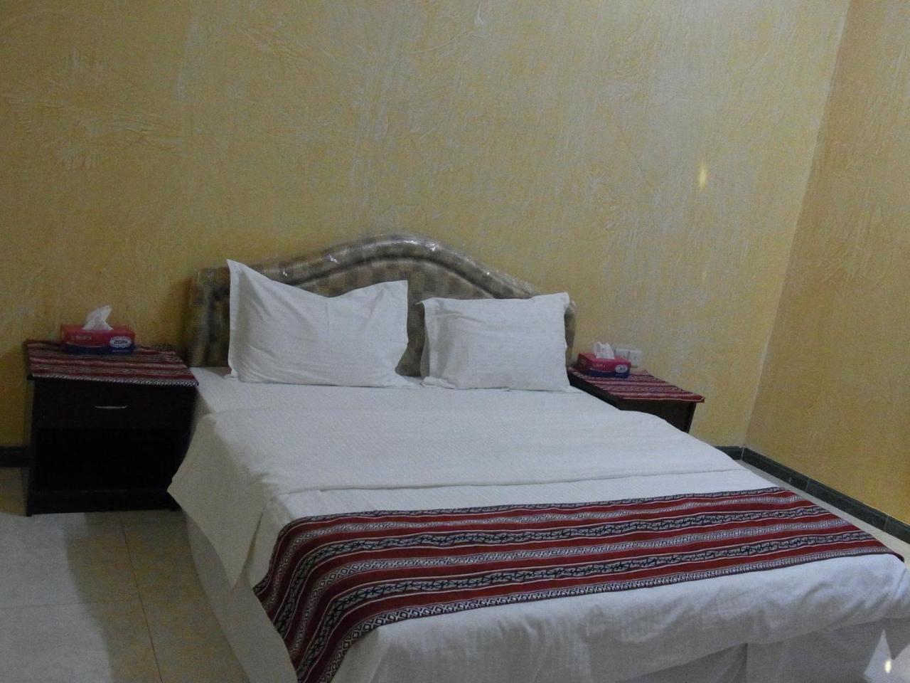 Al Ghazlan Hotel Sinaw Ruddah Exteriör bild