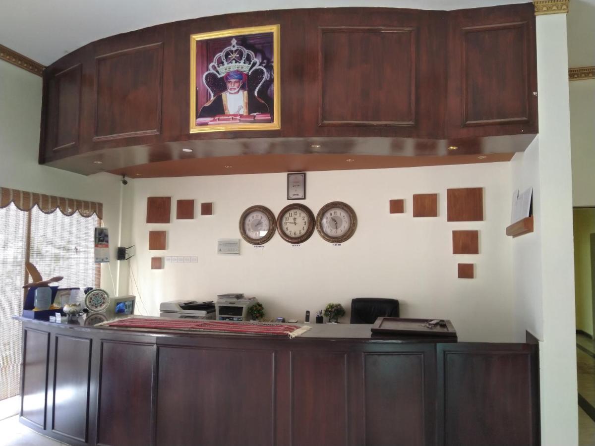 Al Ghazlan Hotel Sinaw Ruddah Exteriör bild